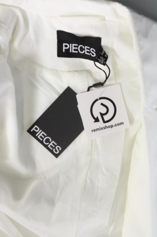 Дамско сако Pieces, Размер XS, Цвят Бял, Цена 82,00 лв.