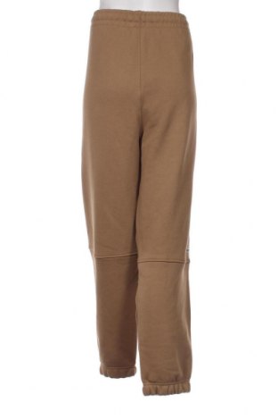 Pantaloni trening de femei Lacoste, Mărime 3XL, Culoare Maro, Preț 297,60 Lei