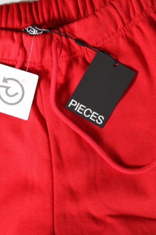 Γυναικείο αθλητικό παντελόνι Pieces, Μέγεθος S, Χρώμα Κόκκινο, Τιμή 20,62 €