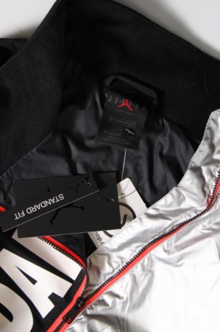 Geacă de femei Air Jordan Nike, Mărime XL, Culoare Negru, Preț 624,08 Lei