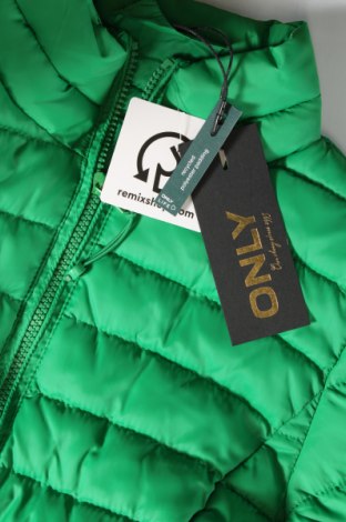 Γυναικείο μπουφάν ONLY, Μέγεθος XS, Χρώμα Πράσινο, Τιμή 42,27 €