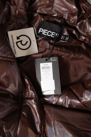 Γυναικείο μπουφάν Pieces, Μέγεθος M, Χρώμα Καφέ, Τιμή 19,87 €
