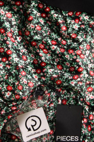 Γυναικείο μπουφάν Pieces, Μέγεθος XS, Χρώμα Πολύχρωμο, Τιμή 6,34 €