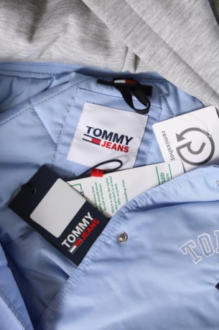Γυναικείο μπουφάν Tommy Jeans, Μέγεθος S, Χρώμα Μπλέ, Τιμή 94,47 €