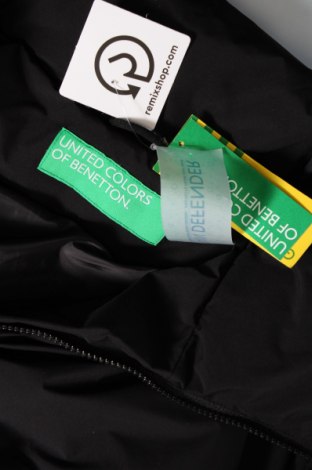 Дамско яке United Colors Of Benetton, Размер S, Цвят Черен, Цена 161,00 лв.