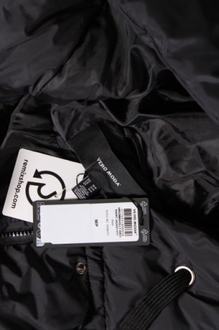 Γυναικείο μπουφάν Vero Moda, Μέγεθος M, Χρώμα Μαύρο, Τιμή 33,39 €