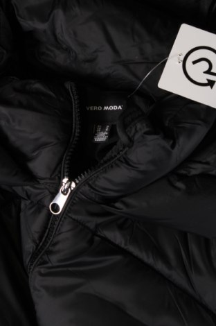 Γυναικείο μπουφάν Vero Moda, Μέγεθος M, Χρώμα Μαύρο, Τιμή 34,24 €
