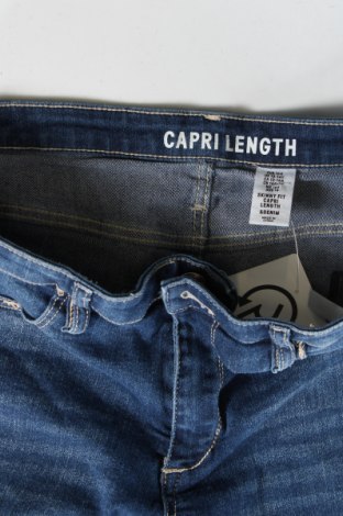 Dětské džíny  Capri, Velikost 13-14y/ 164-168 cm, Barva Modrá, Cena  510,00 Kč