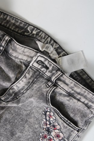 Dziecięce jeansy H&M, Rozmiar 11-12y/ 152-158 cm, Kolor Szary, Cena 16,23 zł