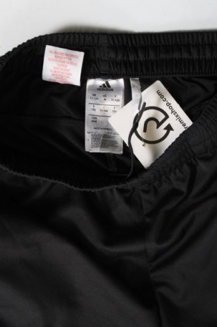 Detské krátke nohavice  Adidas, Veľkosť 10-11y/ 146-152 cm, Farba Čierna, Cena  15,88 €