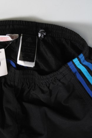 Детски къс панталон Adidas, Размер 10-11y/ 146-152 см, Цвят Черен, Цена 32,84 лв.