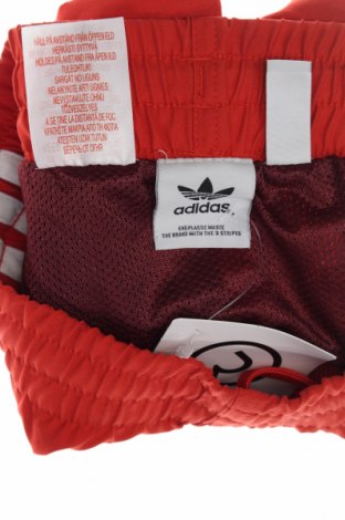 Παιδικό κοντό παντελόνι Adidas Originals, Μέγεθος 3-4y/ 104-110 εκ., Χρώμα Κόκκινο, Τιμή 22,23 €