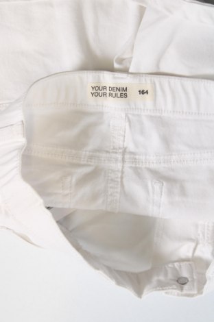 Детски къс панталон Cubus, Размер 12-13y/ 158-164 см, Цвят Бял, Цена 14,00 лв.