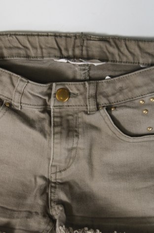 Детски къс панталон H&M, Размер 11-12y/ 152-158 см, Цвят Зелен, Цена 4,50 лв.