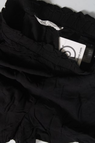 Детски къс панталон H&M, Размер 10-11y/ 146-152 см, Цвят Черен, Цена 5,74 лв.