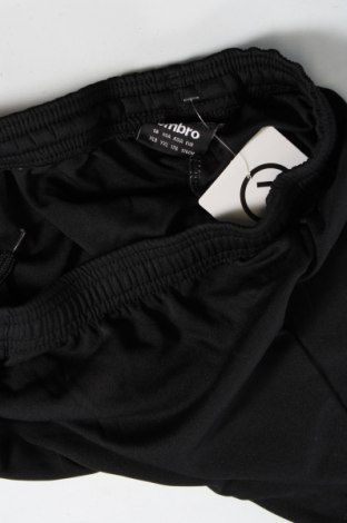 Pantaloni scurți pentru copii Umbro, Mărime 15-18y/ 170-176 cm, Culoare Negru, Preț 78,95 Lei