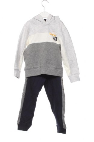 Kinder Trainingsanzug Oviesse, Größe 3-4y/ 104-110 cm, Farbe Grau, Preis 29,52 €
