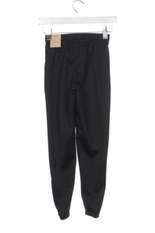 Pantaloni de trening, pentru copii Nike, Mărime 7-8y/ 128-134 cm, Culoare Negru, Preț 128,95 Lei