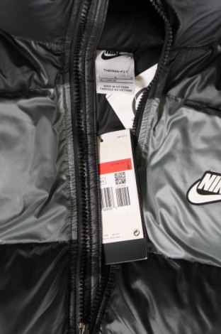 Dětská bunda  Nike, Velikost 11-12y/ 152-158 cm, Barva Černá, Cena  3 754,00 Kč
