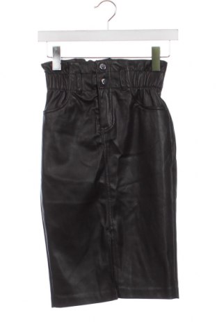 Δερμάτινη φούστα Bershka, Μέγεθος XS, Χρώμα Μαύρο, Τιμή 17,94 €