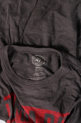 Tricou de bărbați Forty Seven Brand, Mărime S, Culoare Gri, Preț 111,84 Lei