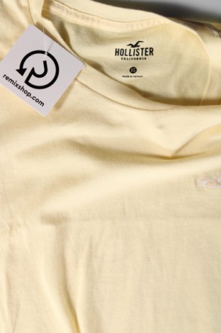 Мъжка тениска Hollister, Размер XS, Цвят Жълт, Цена 29,00 лв.