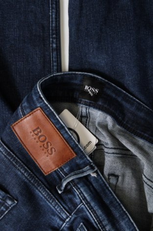 Pánske džínsy  BOSS, Veľkosť L, Farba Modrá, Cena  44,23 €