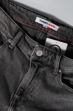 Blugi de bărbați Tommy Jeans, Mărime M, Culoare Gri, Preț 628,29 Lei