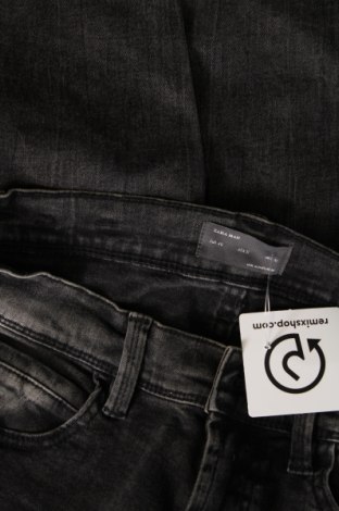 Мъжки дънки Zara Man, Размер XS, Цвят Сив, Цена 9,40 лв.
