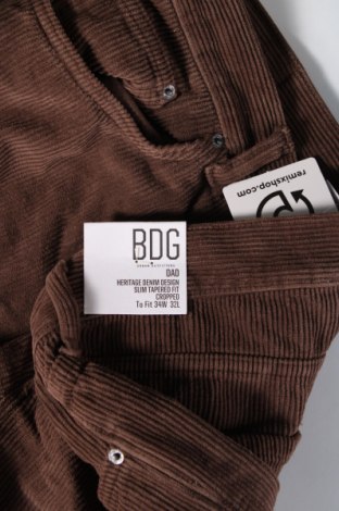Ανδρικό κοτλέ παντελόνι BDG, Μέγεθος L, Χρώμα Καφέ, Τιμή 44,85 €