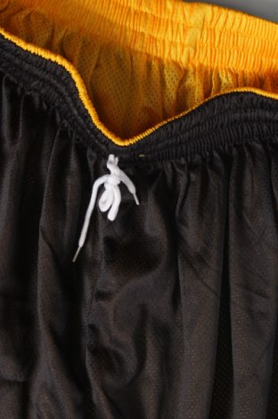Ανδρικό κοντό παντελόνι, Μέγεθος S, Χρώμα Μαύρο, Τιμή 7,64 €