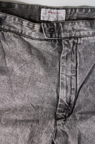 Pantaloni scurți de bărbați, Mărime M, Culoare Gri, Preț 82,24 Lei