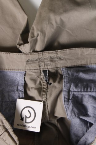 Pantaloni scurți de bărbați Charles Vogele, Mărime L, Culoare Bej, Preț 100,94 Lei