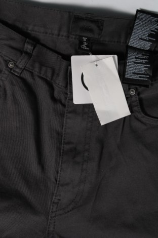Мъжки къс панталон H&M, Размер L, Цвят Сив, Цена 40,00 лв.