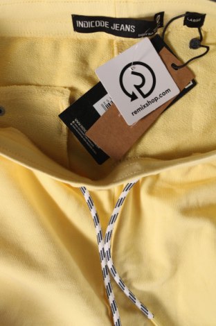 Мъжки къс панталон Indicode, Размер L, Цвят Жълт, Цена 45,82 лв.