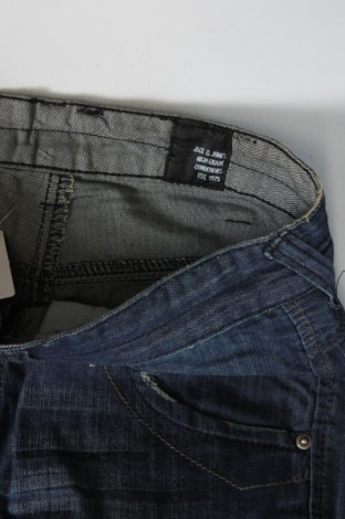 Pantaloni scurți de bărbați Jack & Jones, Mărime S, Culoare Albastru, Preț 51,00 Lei