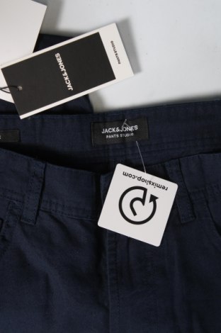 Pantaloni scurți de bărbați Jack & Jones, Mărime S, Culoare Albastru, Preț 49,74 Lei