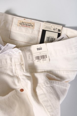 Мъжки къс панталон Levi's, Размер M, Цвят Бял, Цена 61,20 лв.