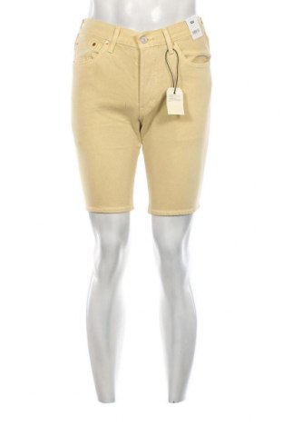 Мъжки къс панталон Levi's, Размер S, Цвят Жълт, Цена 35,70 лв.