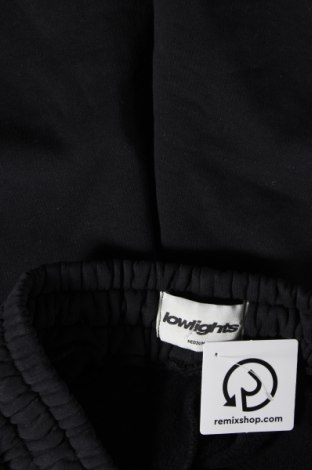 Pantaloni scurți de bărbați Low Lights Studios, Mărime M, Culoare Negru, Preț 269,01 Lei