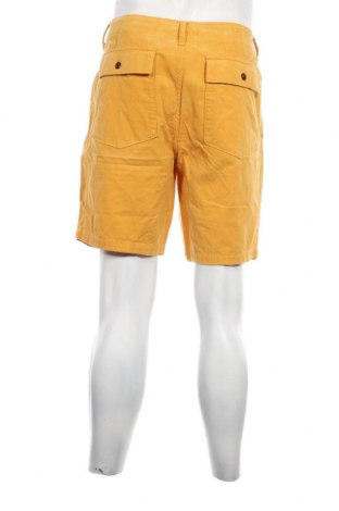 Мъжки къс панталон Outerknown, Размер L, Цвят Жълт, Цена 30,00 лв.