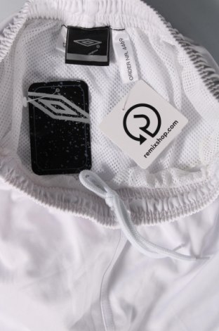 Ανδρικό κοντό παντελόνι Umbro, Μέγεθος S, Χρώμα Λευκό, Τιμή 18,33 €