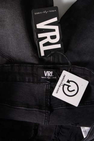 Ανδρικό κοντό παντελόνι Viral Vibes, Μέγεθος M, Χρώμα Μαύρο, Τιμή 29,90 €