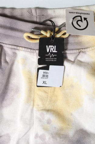 Herren Shorts Viral Vibes, Größe XL, Farbe Mehrfarbig, Preis 29,90 €