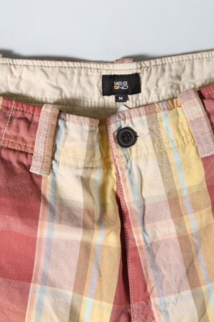 Мъжки къс панталон Yes Or No, Размер M, Цвят Многоцветен, Цена 25,00 лв.