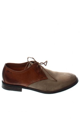 Мъжки обувки Clarks, Размер 40, Цвят Кафяв, Цена 99,20 лв.