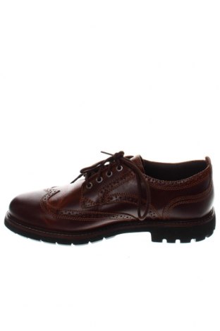 Мъжки обувки Clarks, Размер 43, Цвят Кафяв, Цена 204,00 лв.