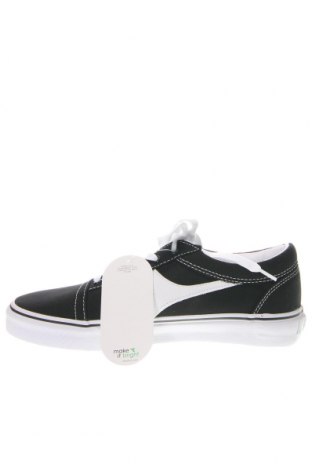 Pánske topánky Diadora, Veľkosť 44, Farba Čierna, Cena  29,05 €