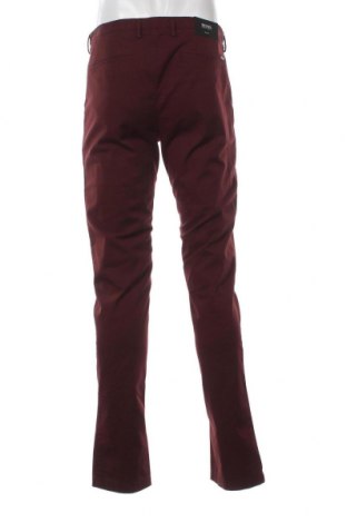 Мъжки панталон Hugo Boss, Размер M, Цвят Червен, Цена 145,08 лв.