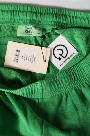 Ανδρικό αθλητικό παντελόνι Rebel, Μέγεθος XL, Χρώμα Πράσινο, Τιμή 14,23 €